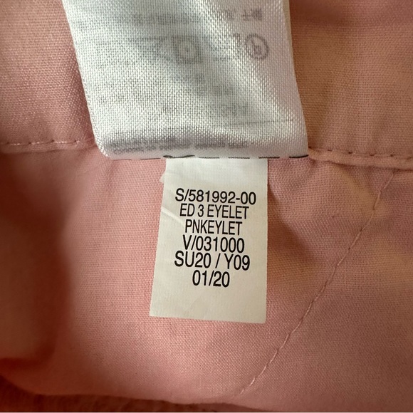 EUC Old Navy Mid-Rise Everyday Pink Eyelet Shorts - Picture 7 of 8